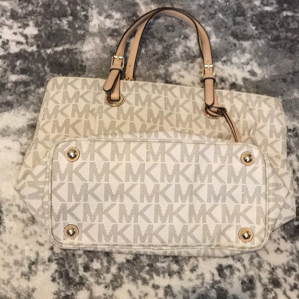 Authentic Michael Kors Purse - image 3